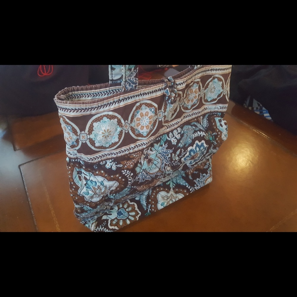 Gently loved VERA BRADLEY tote